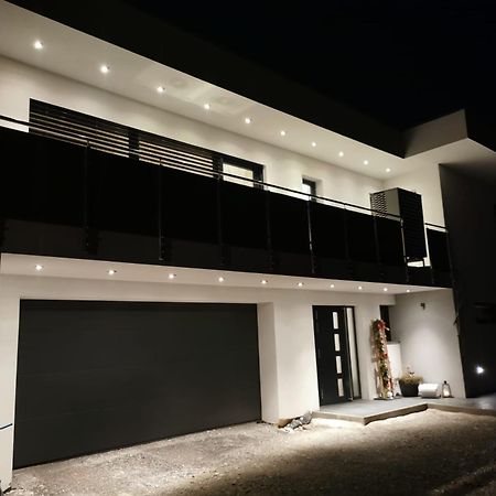 Apart Emilia Schönwies Exterior foto